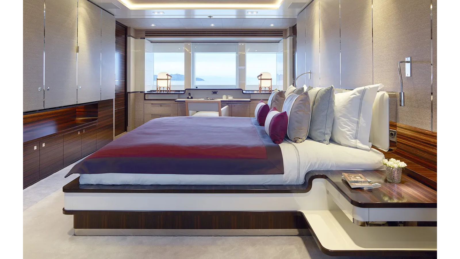 2015 HEESEN YACHTS 154' 3