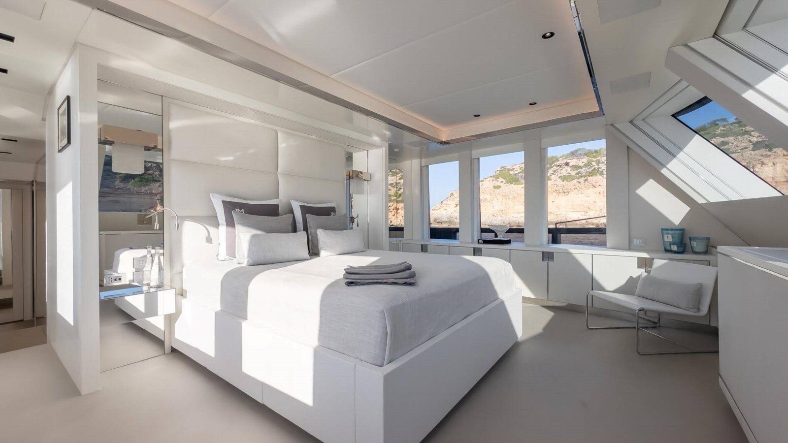 2015 LOGICA YACHTS 147'