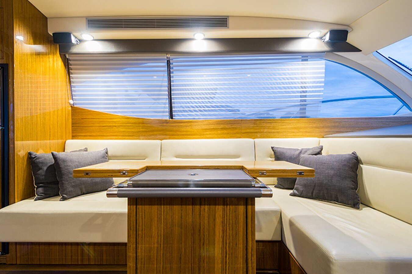 2015-maritimo-44-e14836