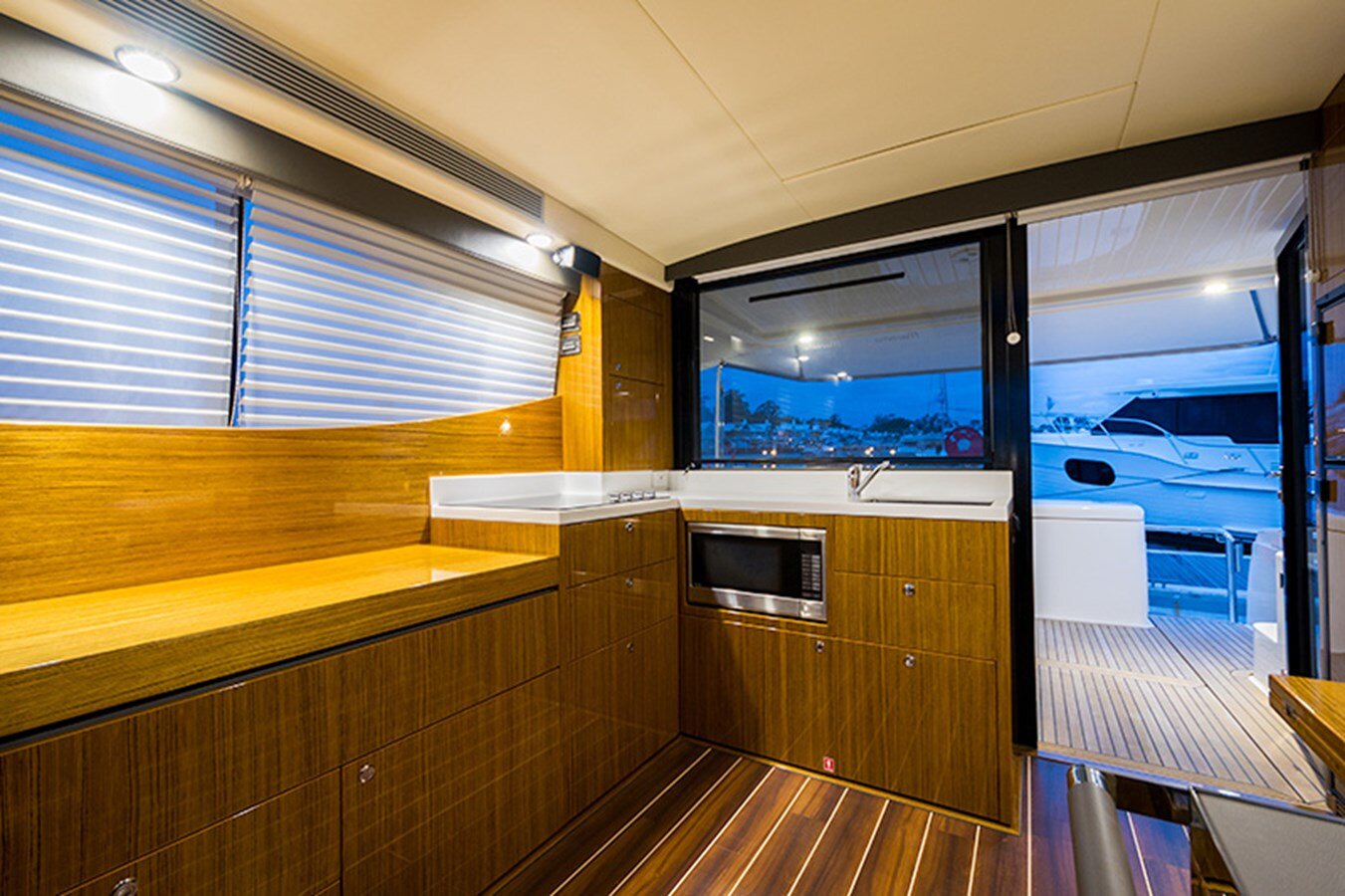 2015-maritimo-44-e14836