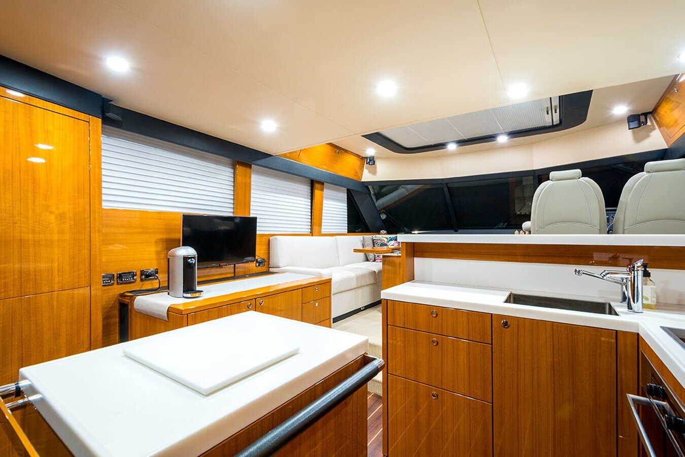 2015-maritimo-57-1-0b3f6c