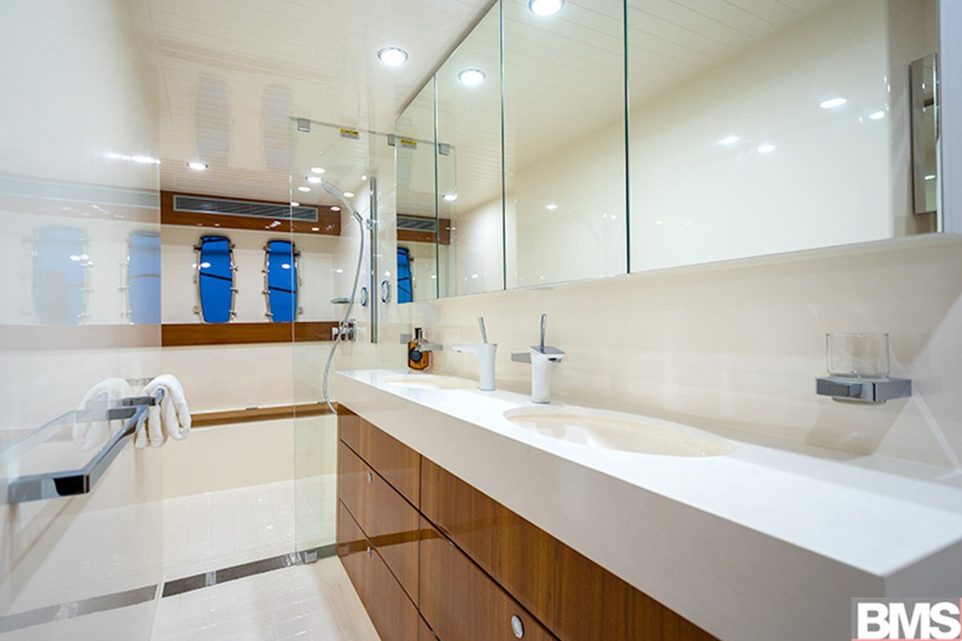 2015-maritimo-70-7-269b44