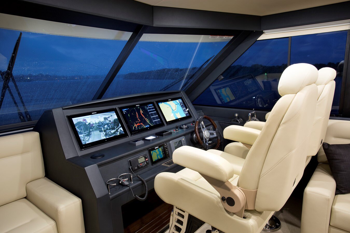 2015-maritimo-70-9-8f3671