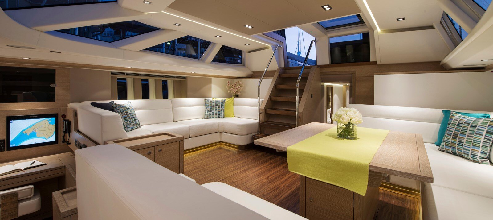 2015 OYSTER YACHTS 83' 4