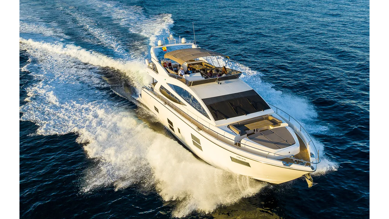 2015-pearl-motor-yachts-76-6-ae889a