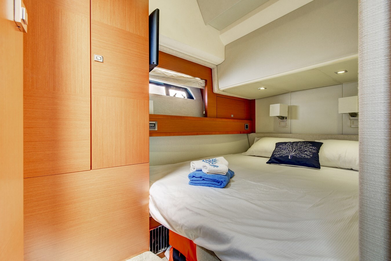 2015-prestige-62-c8066a