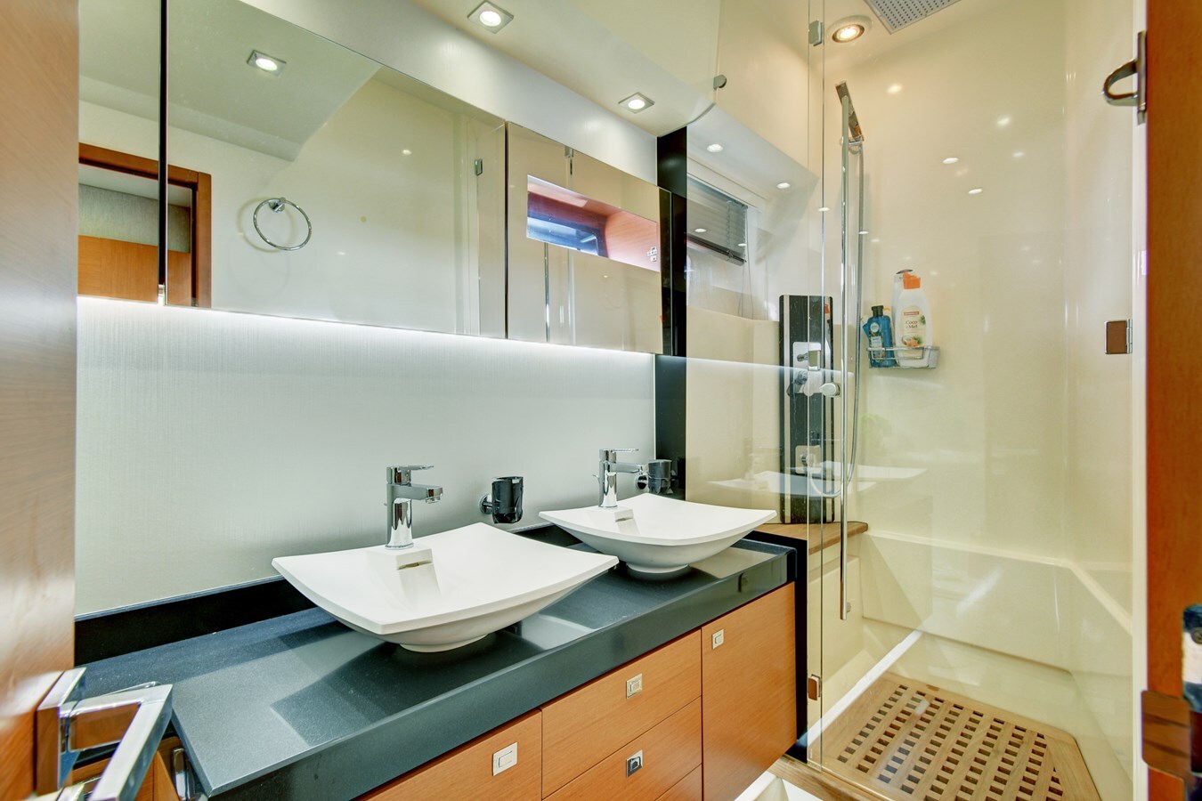 2015-prestige-62-c8066a