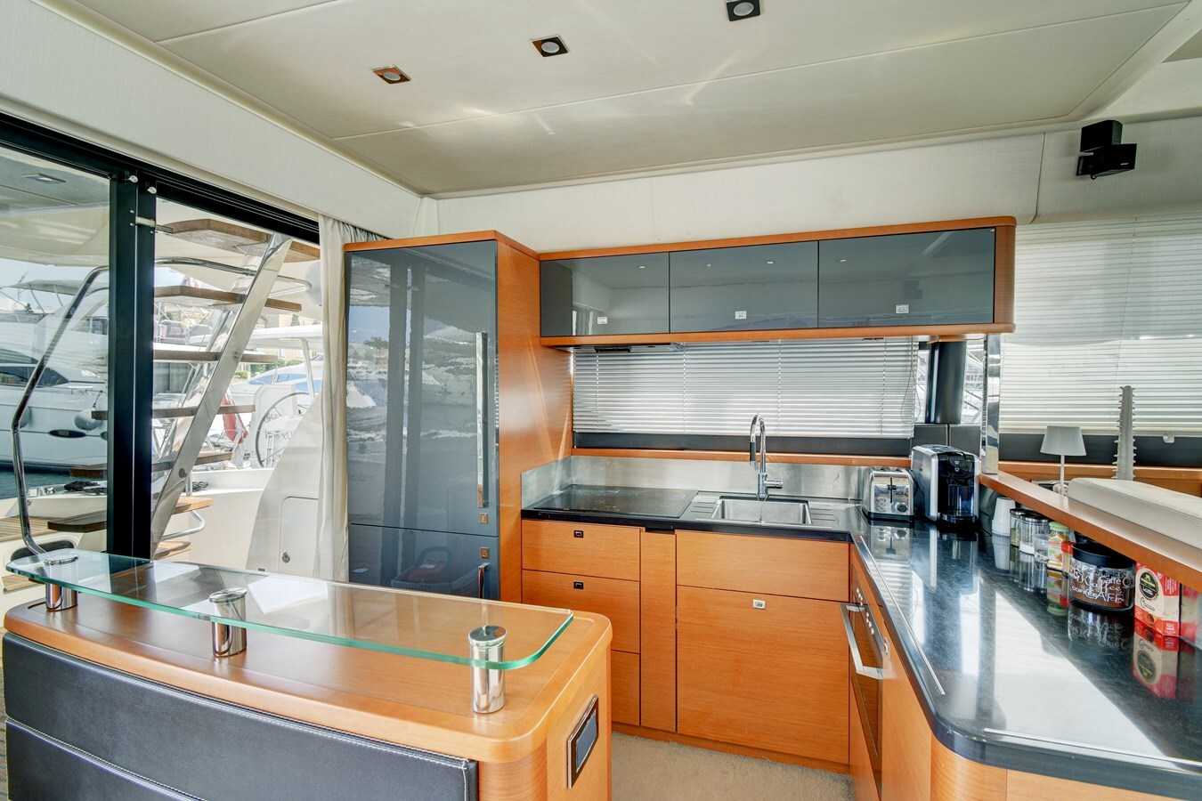 2015-prestige-62-c8066a