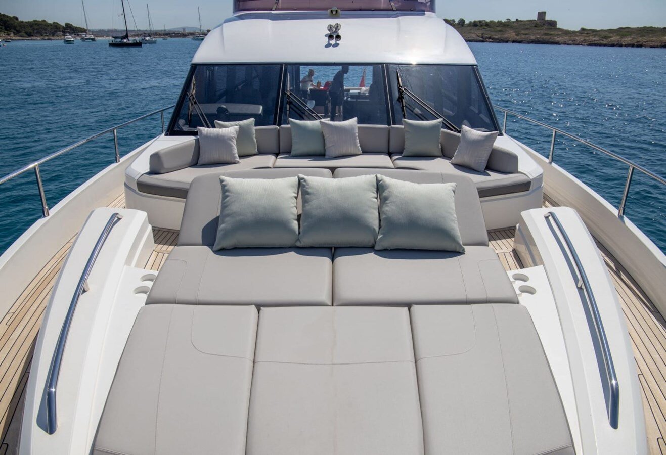 2015 PRINCESS YACHTS 69' 9