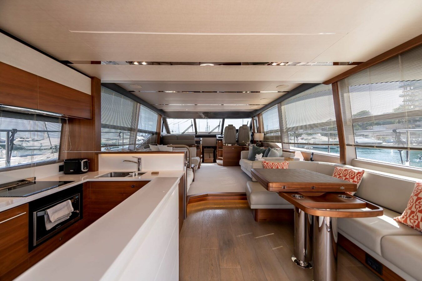 2015 PRINCESS YACHTS 69' 9