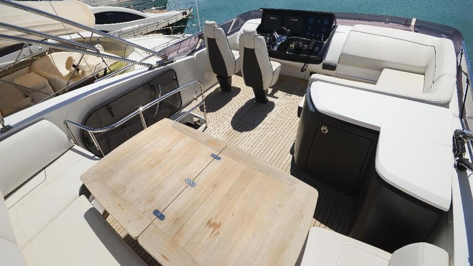 2015-princess-yachts-72-11-b35d60