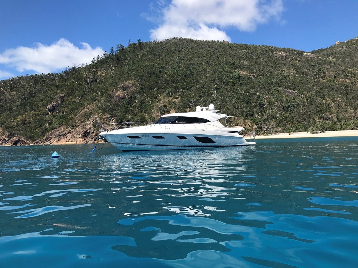 2015-riviera-63-4-170230