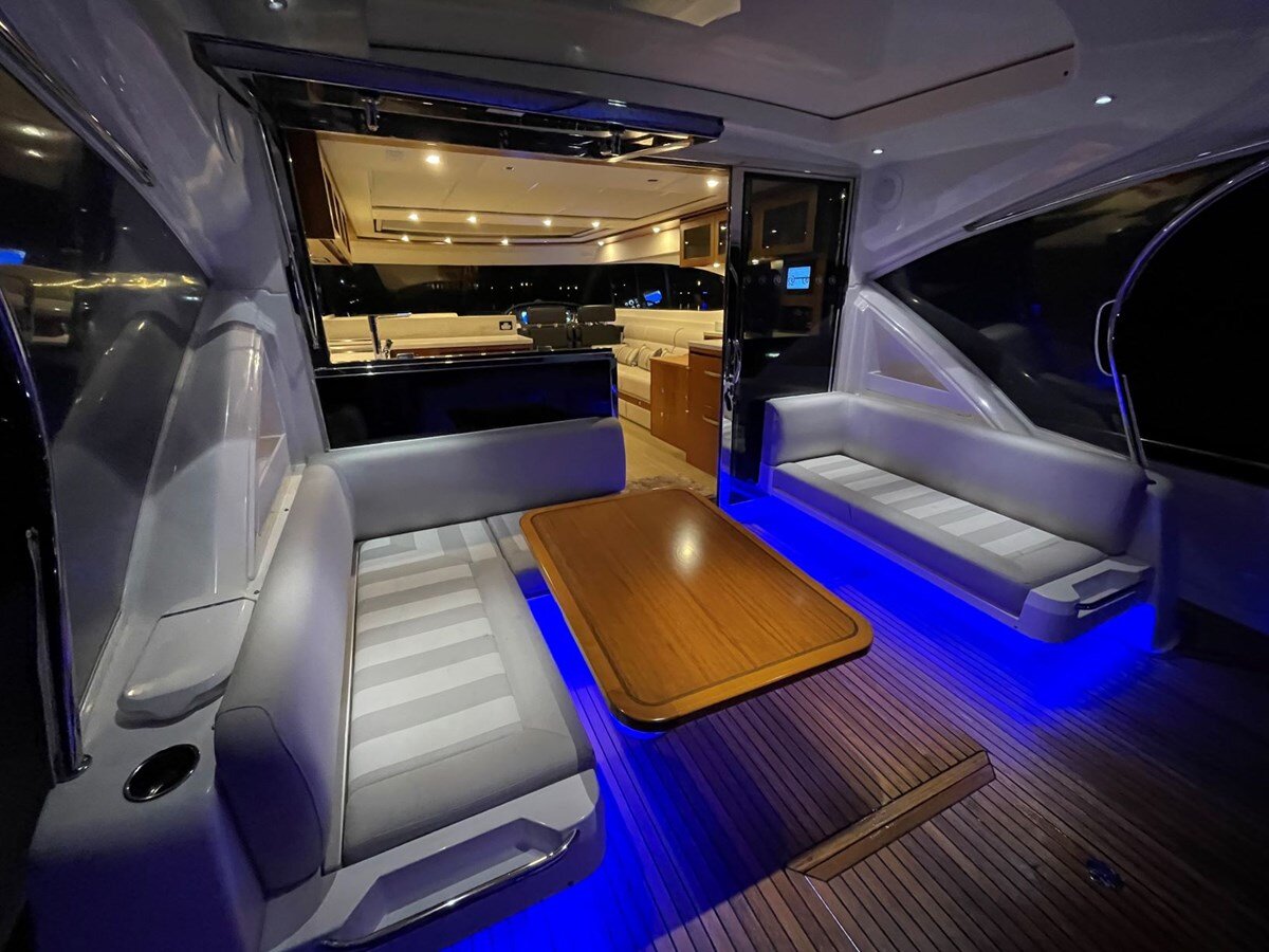 2015-riviera-63-4-170230