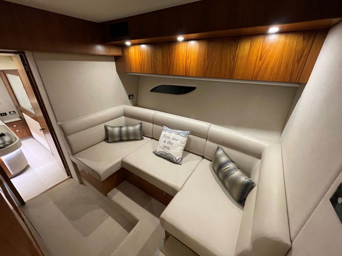 2015-riviera-63-4-170230