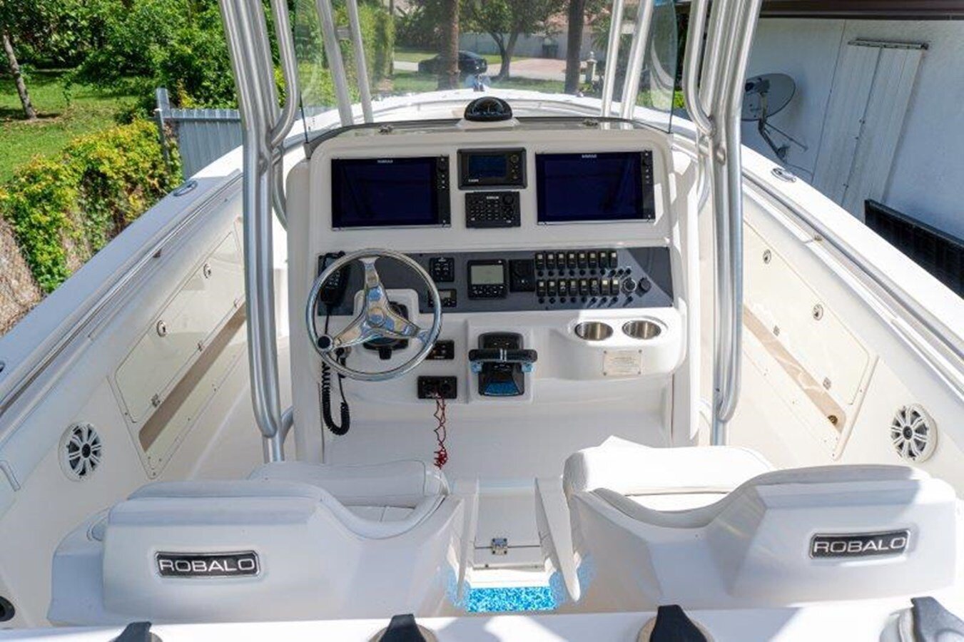 2015-robalo-30-a65d45