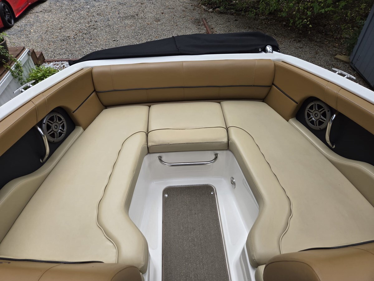 2015-sea-ray-22-6-00adb3