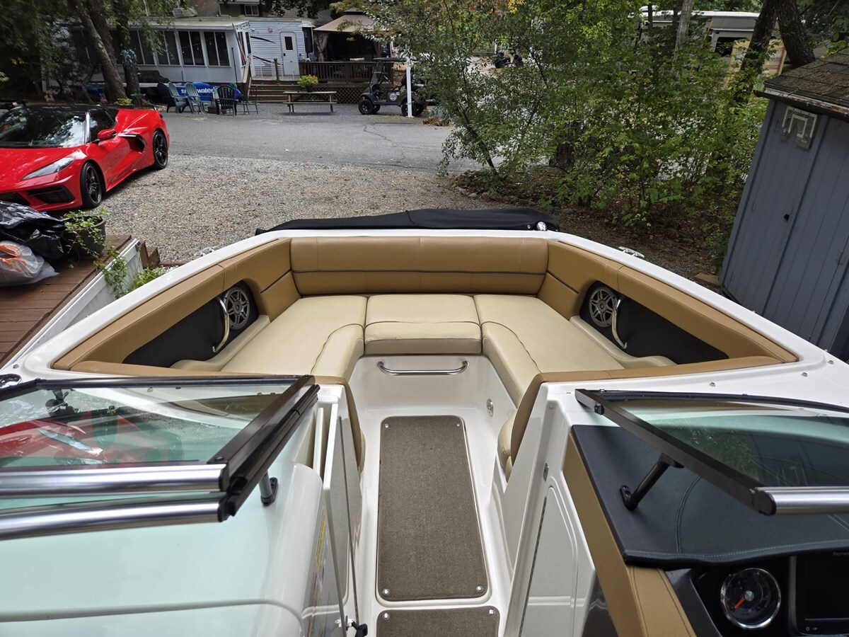 2015-sea-ray-22-6-00adb3