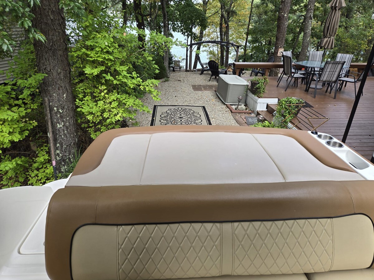 2015-sea-ray-22-6-00adb3