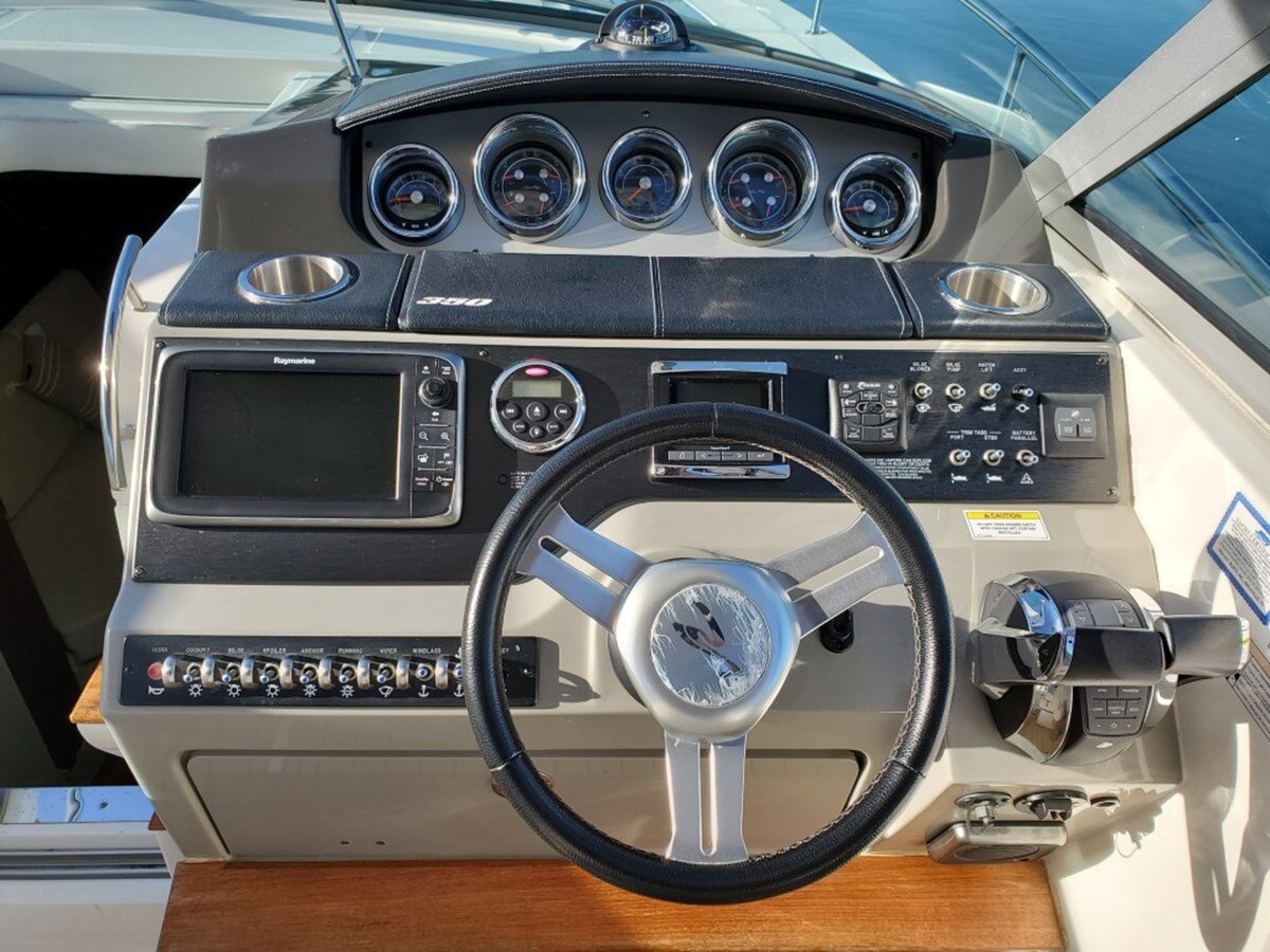 2015-sea-ray-37-b20553