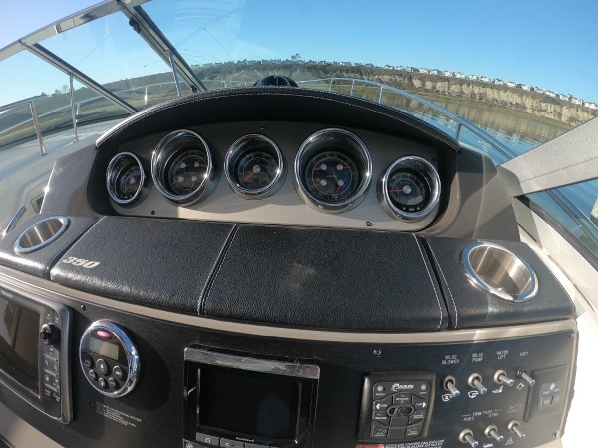 2015-sea-ray-37-b20553