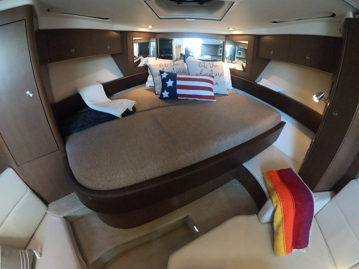 2015-sea-ray-37-b20553