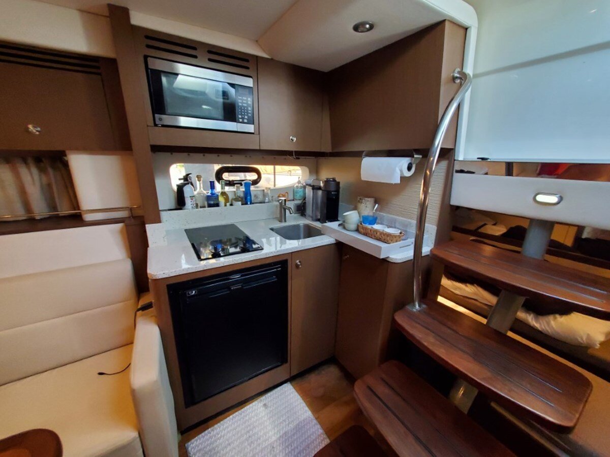 2015-sea-ray-37-b20553