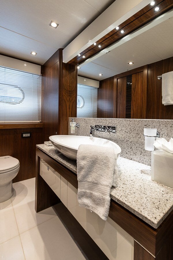 2015-sunseeker-115-60b06a