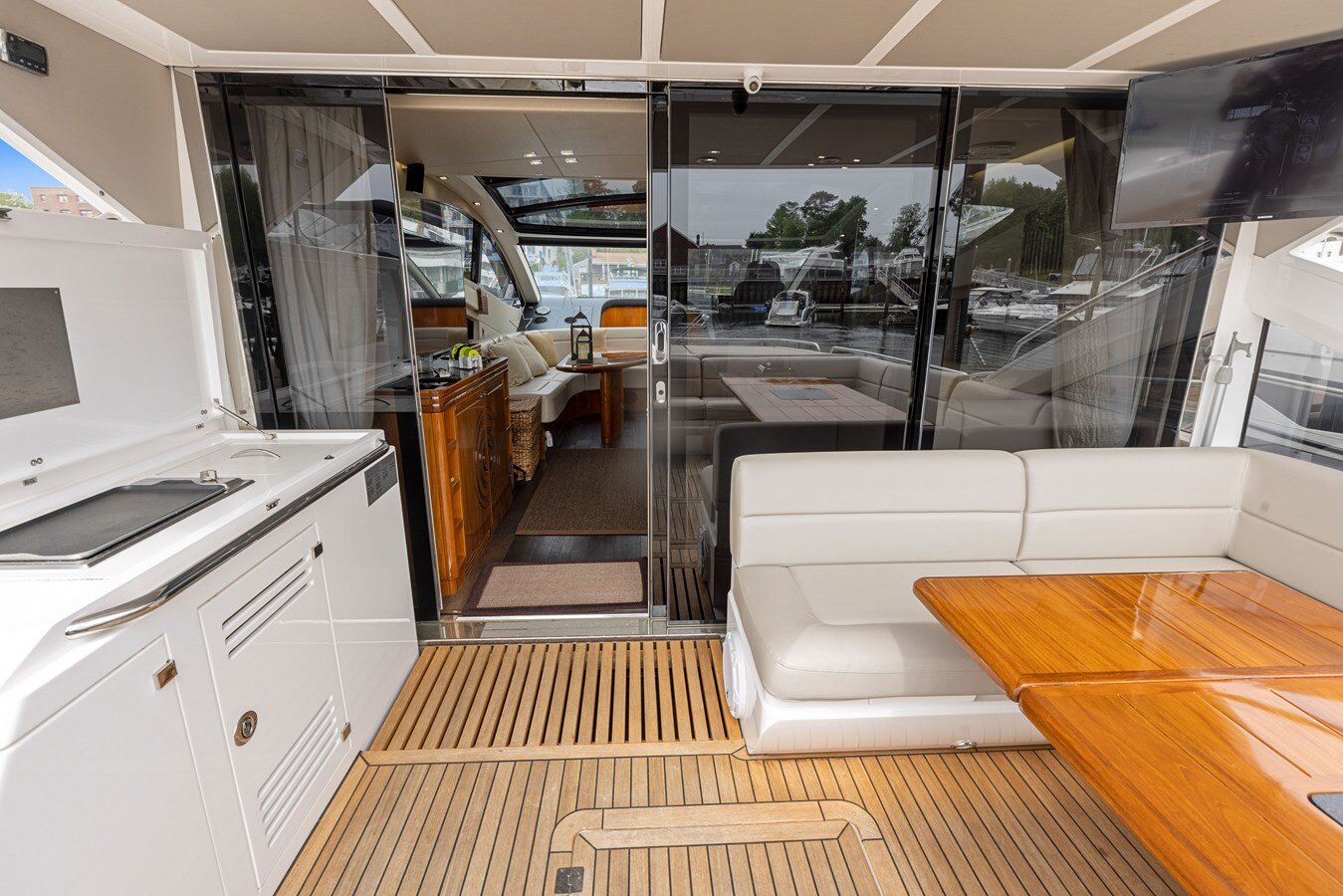 2015-sunseeker-68-3f080c