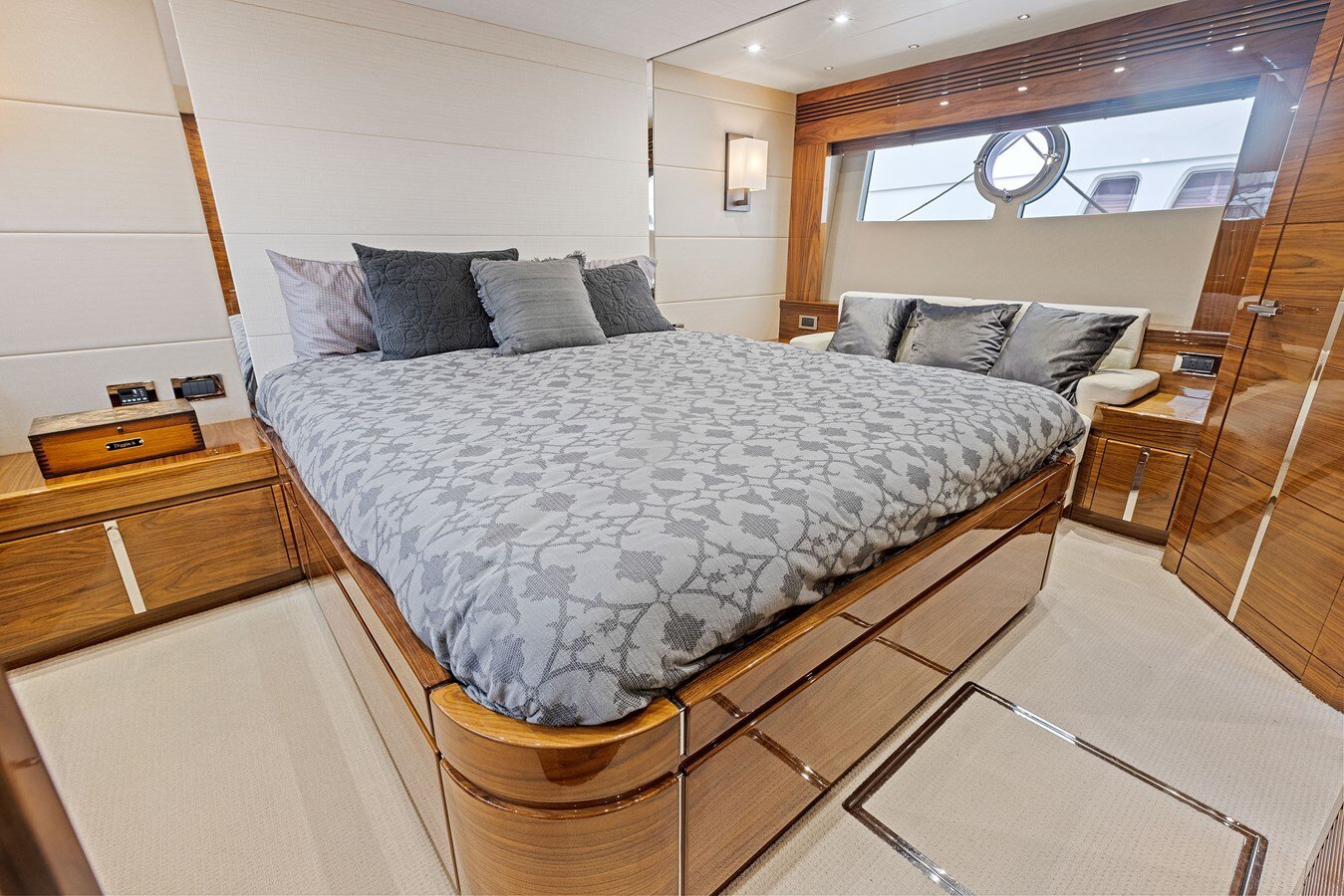 2015-sunseeker-68-3f080c