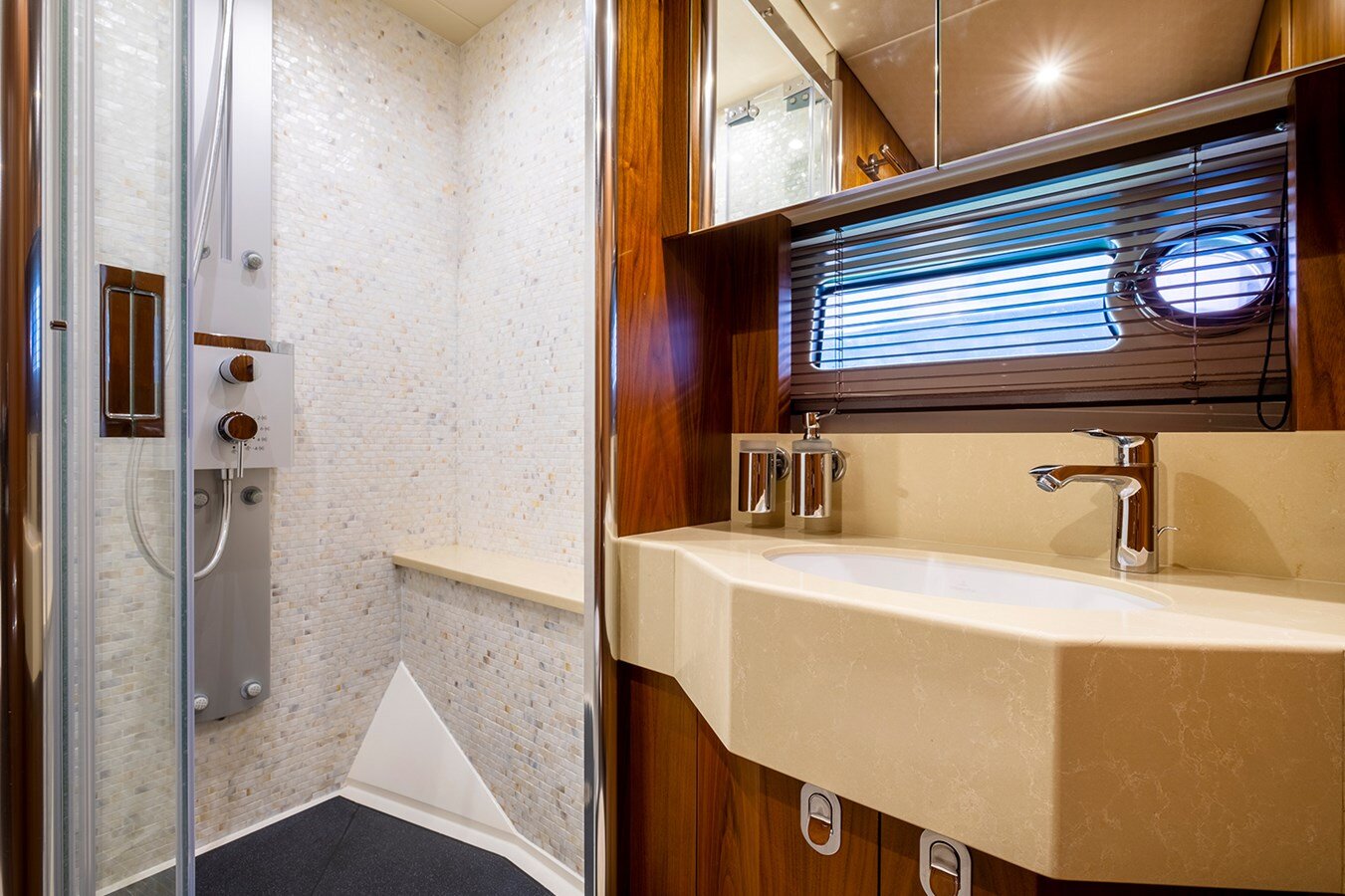 2015-sunseeker-75-4-ed0e76