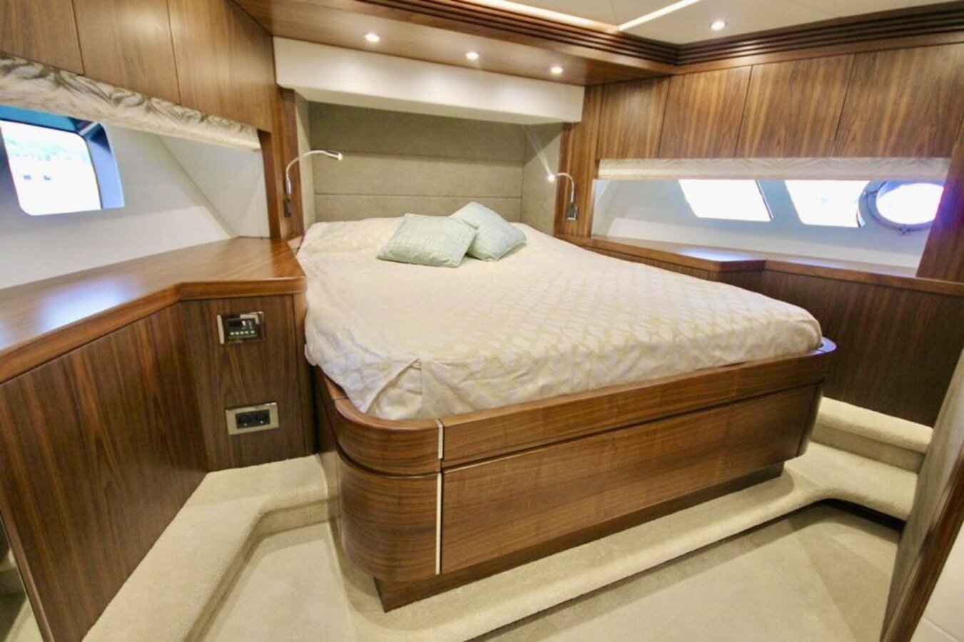 2015 SUNSEEKER 75' 7