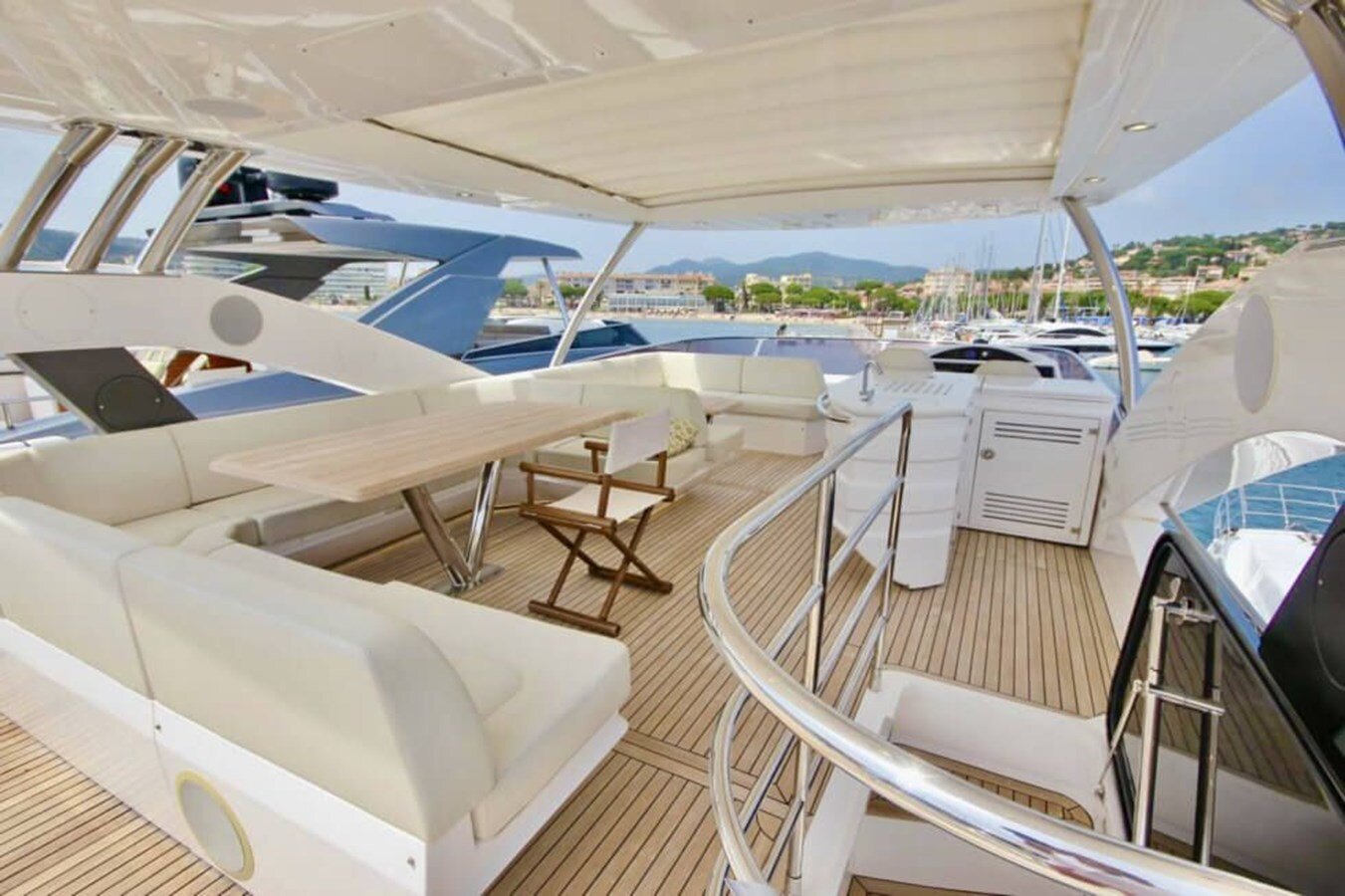 2015 SUNSEEKER 75' 7