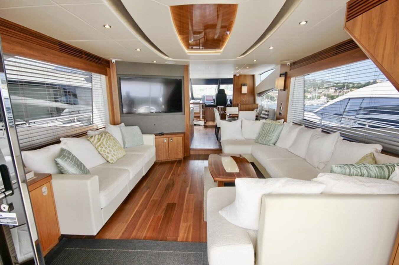 2015 SUNSEEKER 75' 7