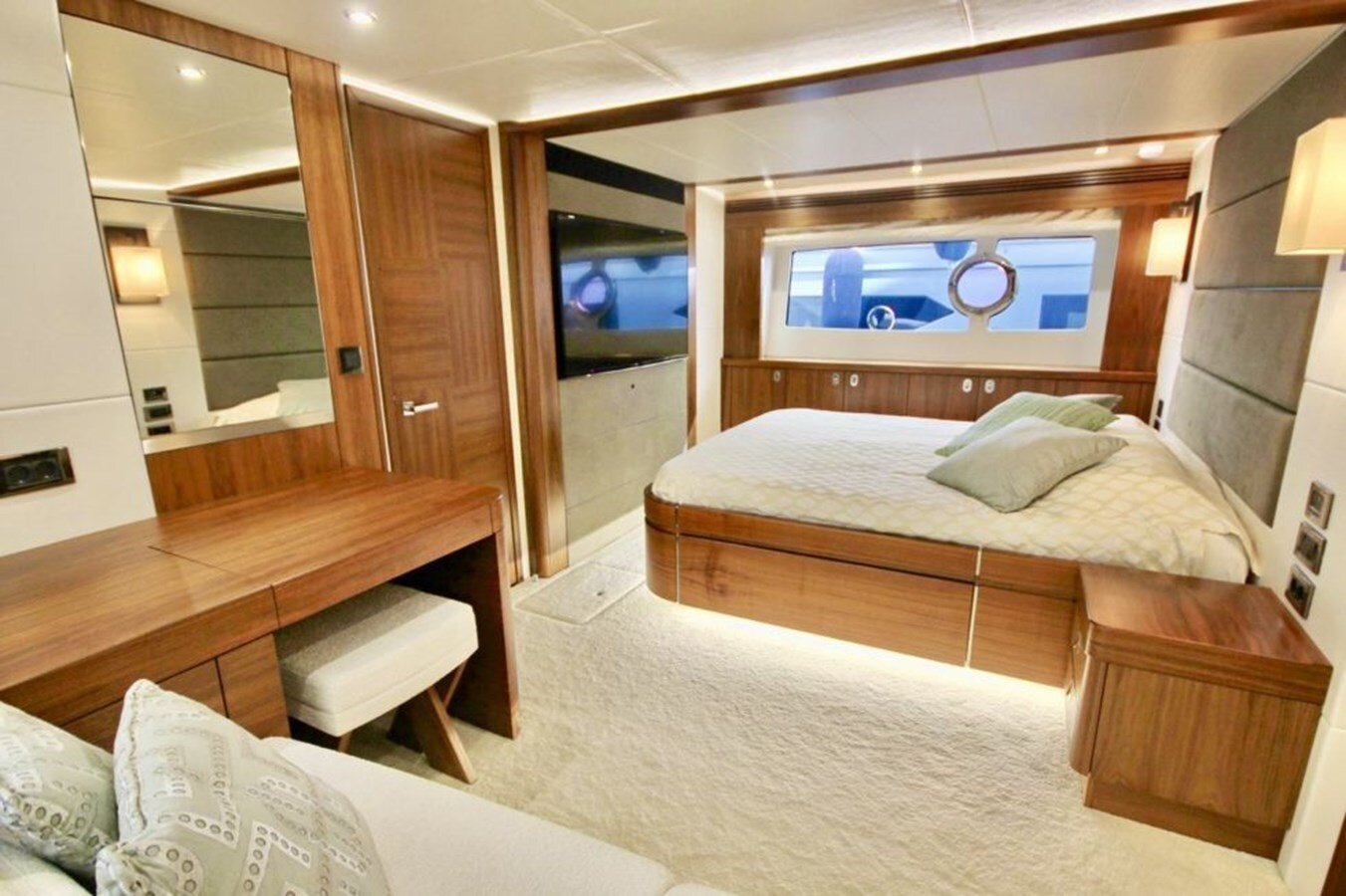 2015 SUNSEEKER 75' 7