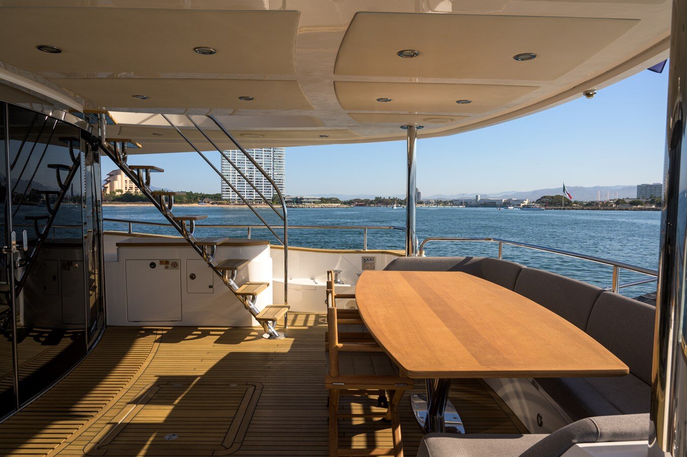 2015-sunseeker-92-3-09da3c