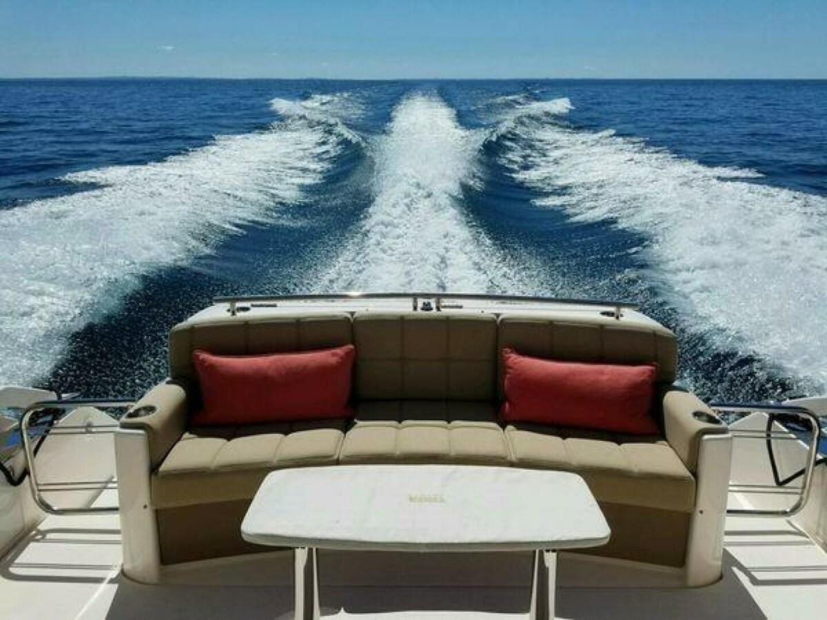 2015-tiara-yachts-44-8fa008