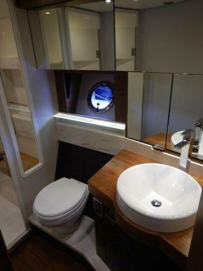 2015-tiara-yachts-44-8fa008