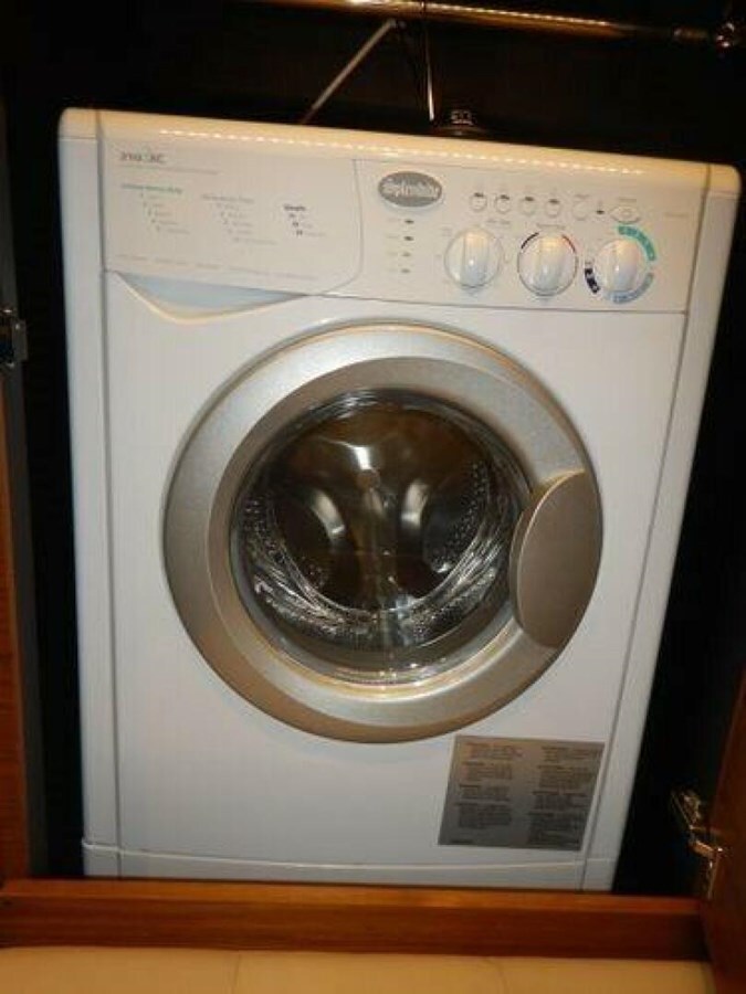 2015-tiara-yachts-44-8fa008