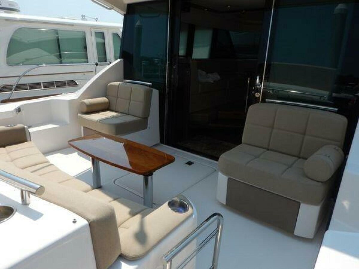 2015-tiara-yachts-44-8fa008