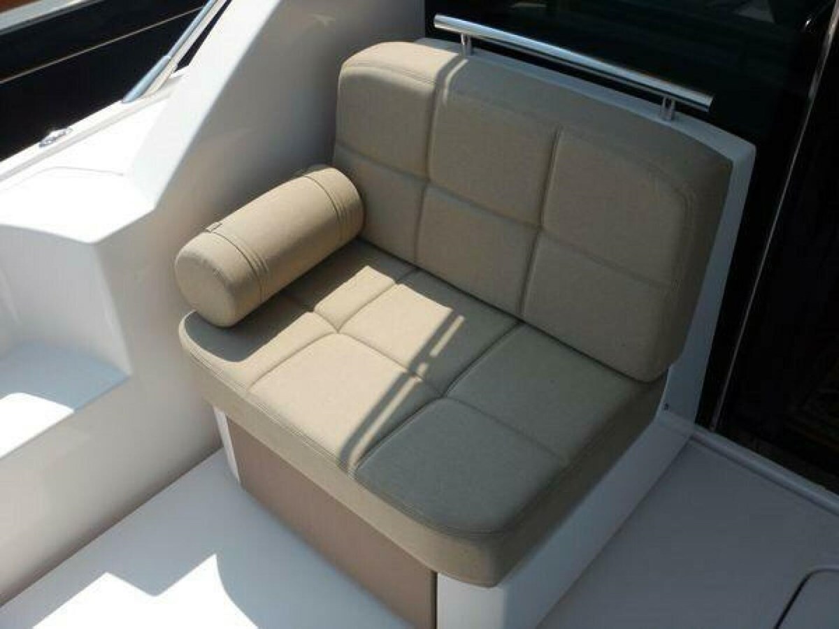 2015-tiara-yachts-44-8fa008