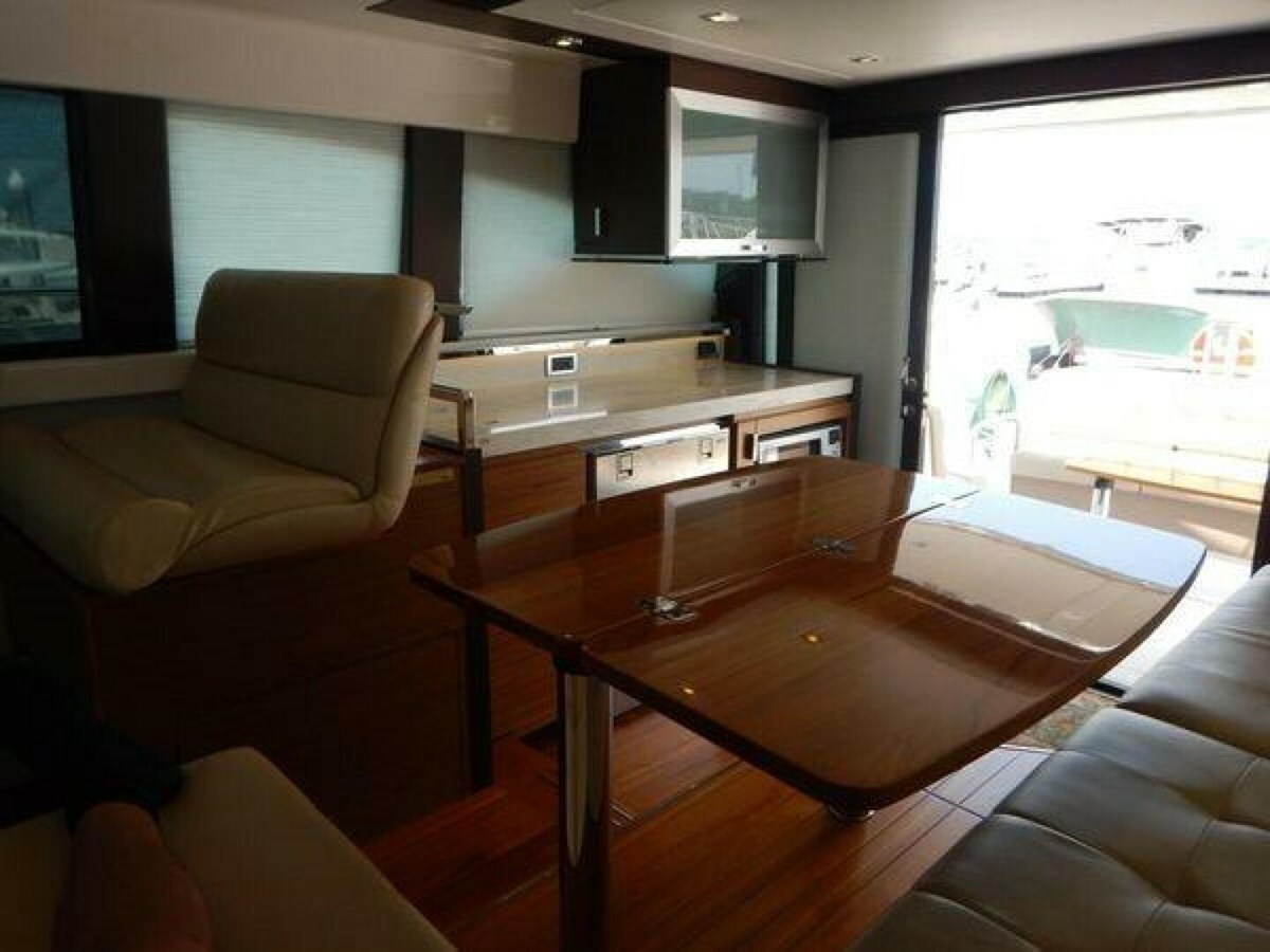 2015-tiara-yachts-44-8fa008