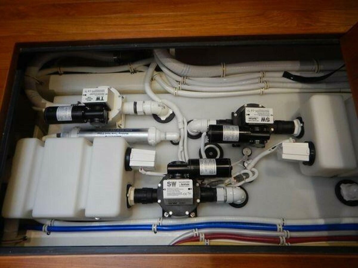 2015-tiara-yachts-44-8fa008