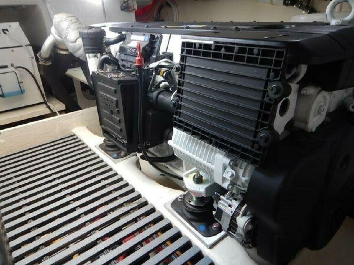 2015-tiara-yachts-44-8fa008