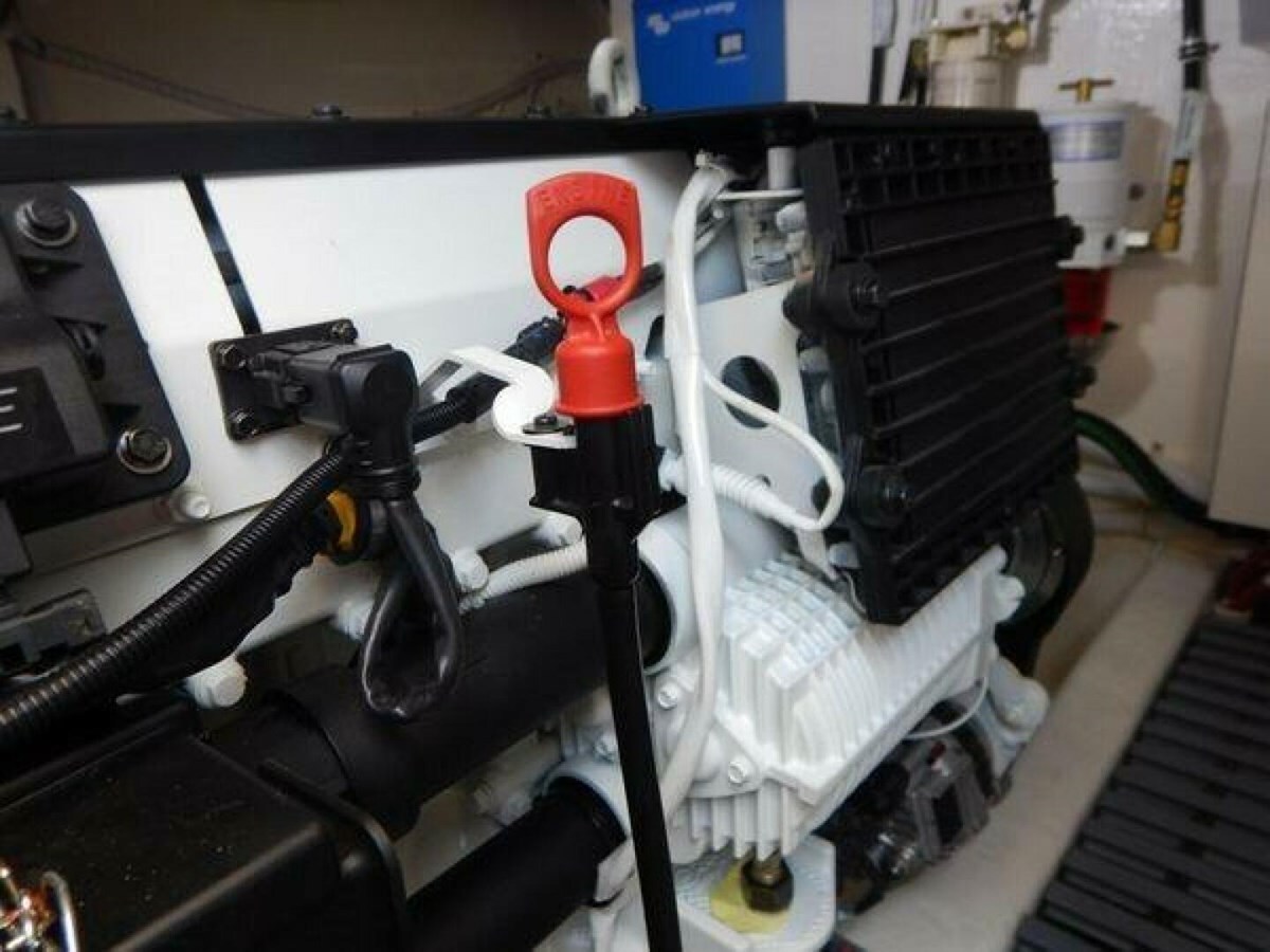 2015-tiara-yachts-44-8fa008