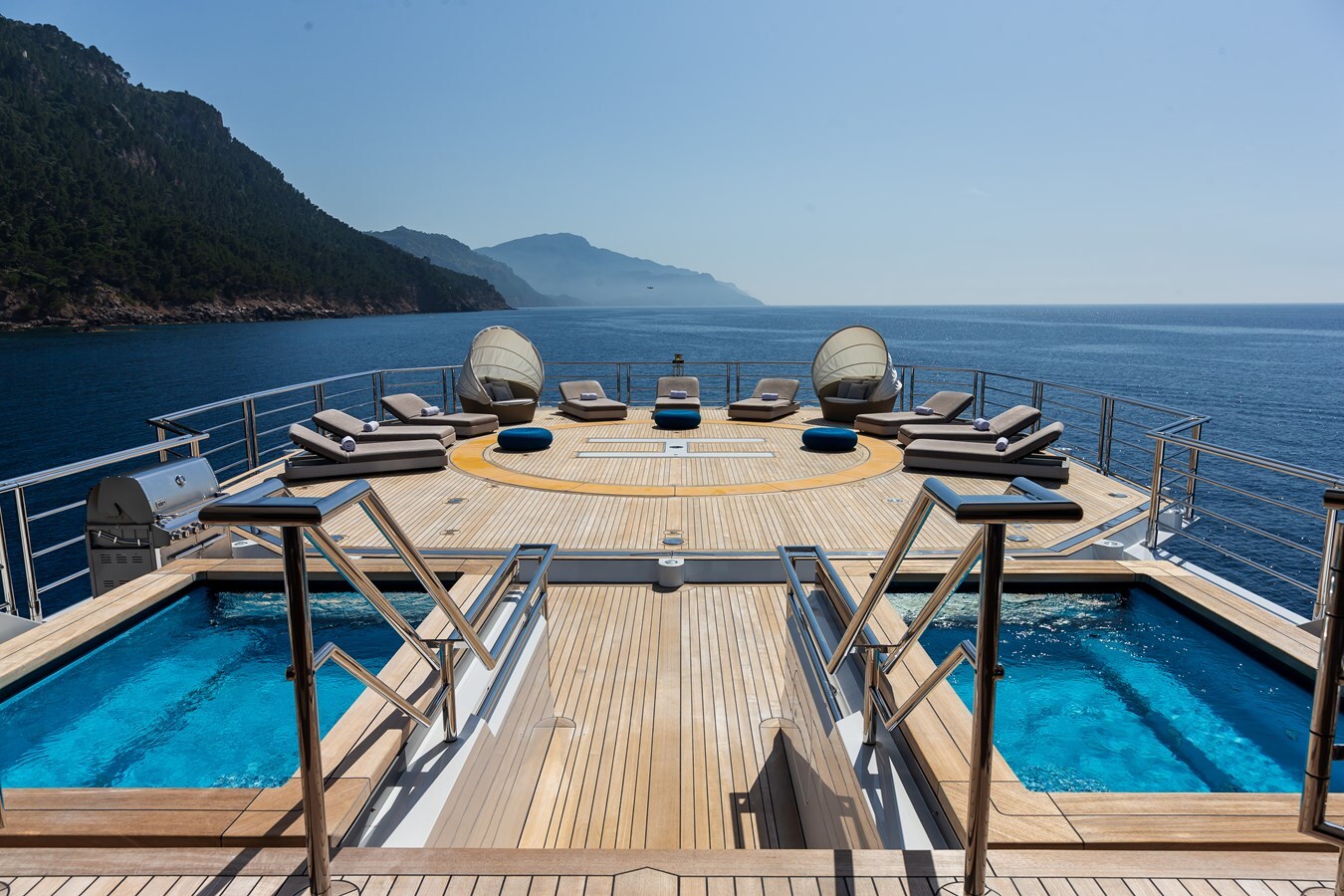 2015 VIAREGGIO SUPERYACHTS 236' 7