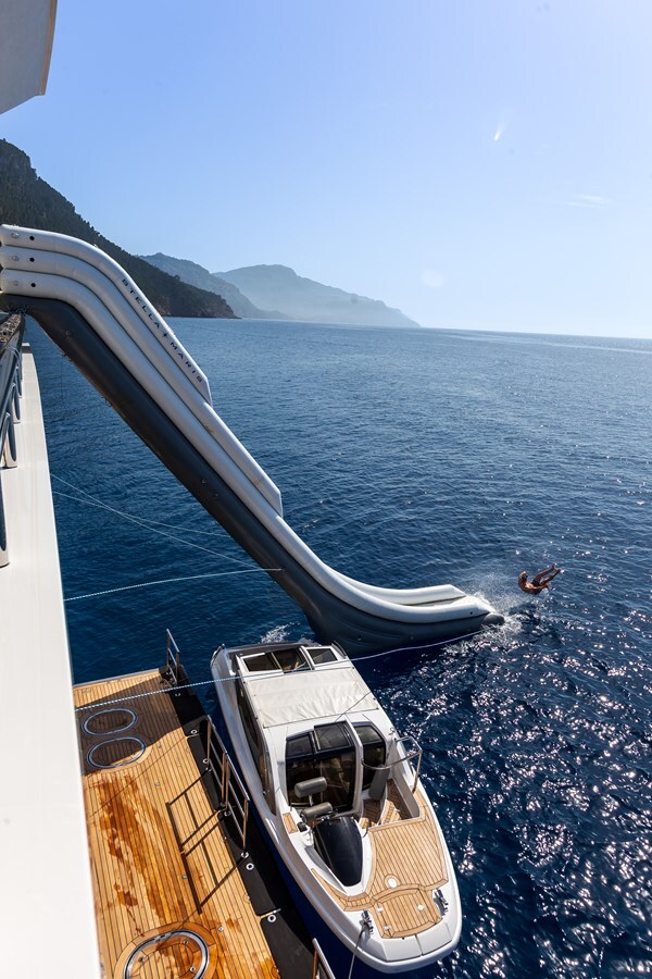 2015 VIAREGGIO SUPERYACHTS 236' 7