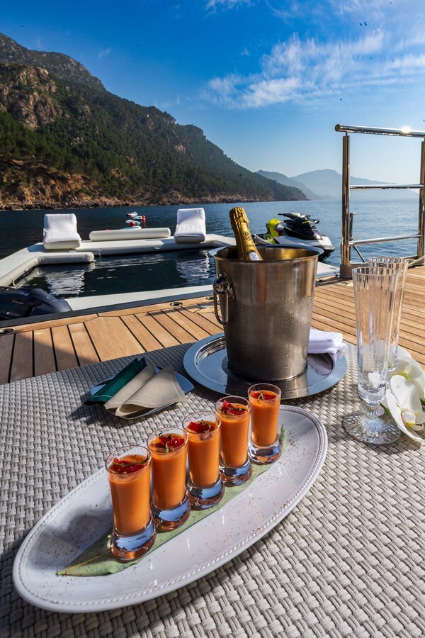 2015 VIAREGGIO SUPERYACHTS 236' 7