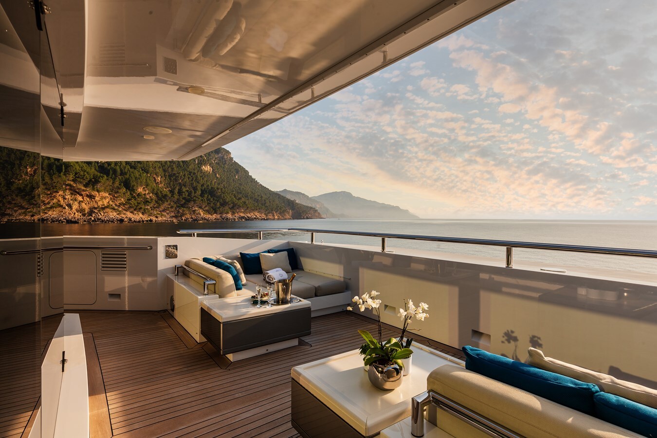 2015 VIAREGGIO SUPERYACHTS 236' 7