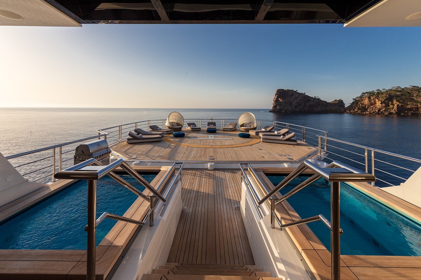 2015 VIAREGGIO SUPERYACHTS 236' 7