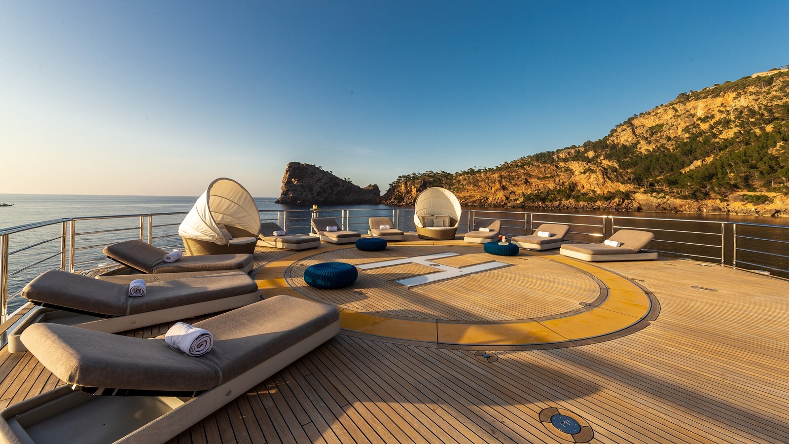 2015 VIAREGGIO SUPERYACHTS 236' 7